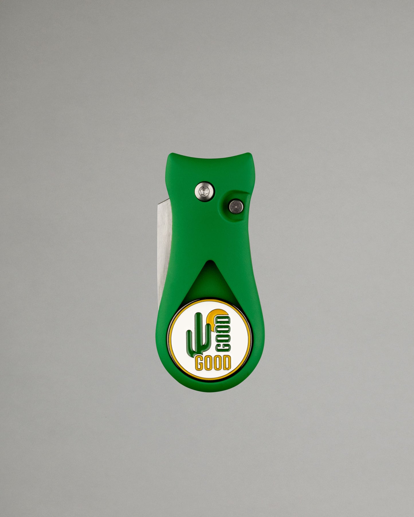 The Bay Divot Tool